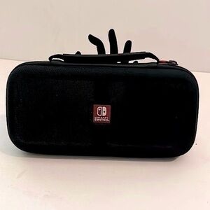 Game Traveler Deluxe Travel Case for Nintendo Switch - Black